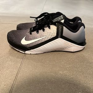 Nike Metcon women 6.5 worn once